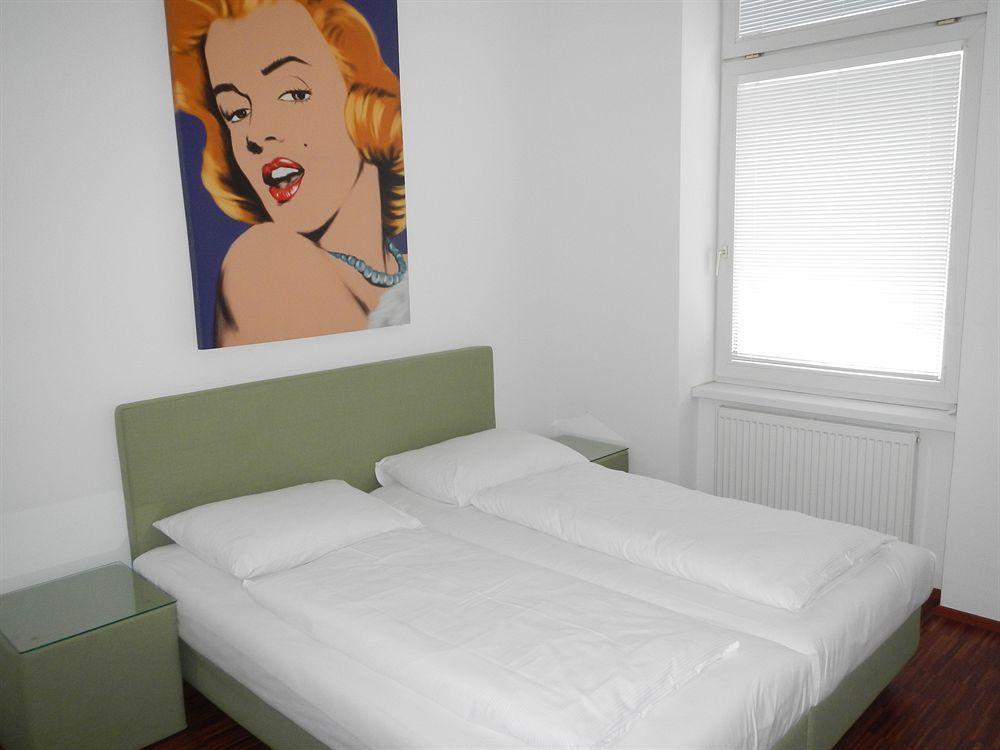 Pension Pharmador Vienne Extérieur photo