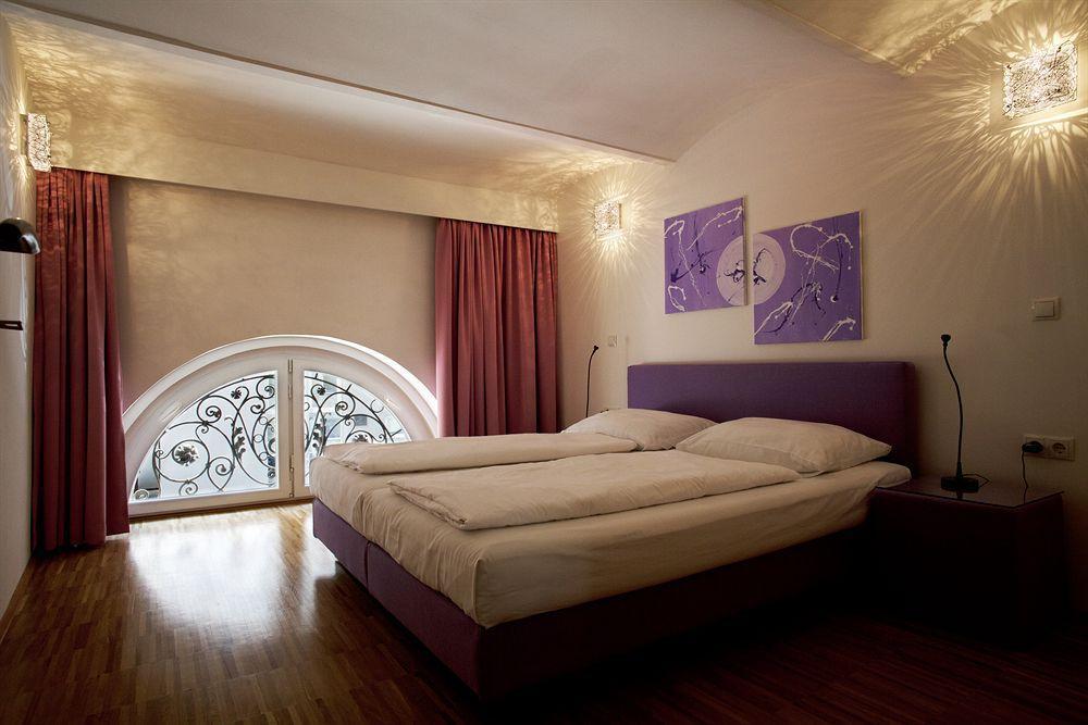 Pension Pharmador Vienne Extérieur photo