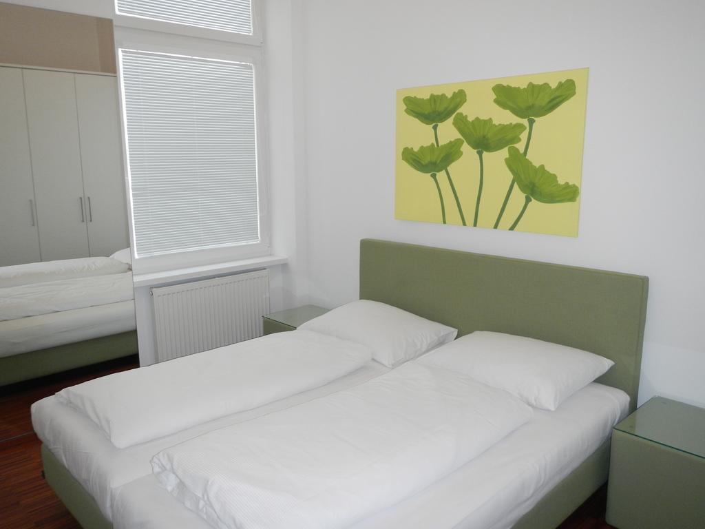Pension Pharmador Vienne Extérieur photo