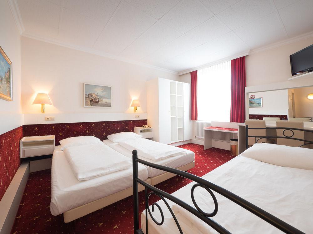 Pension Pharmador Vienne Extérieur photo