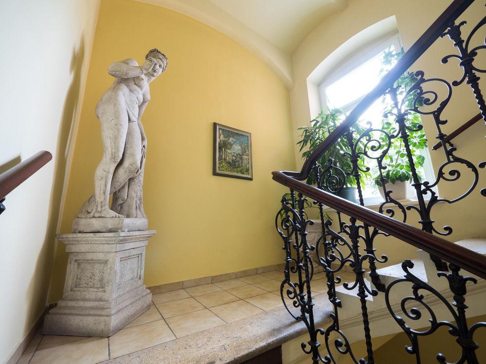 Pension Pharmador Vienne Extérieur photo