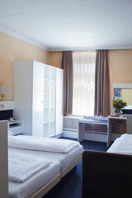 Pension Pharmador Vienne Extérieur photo