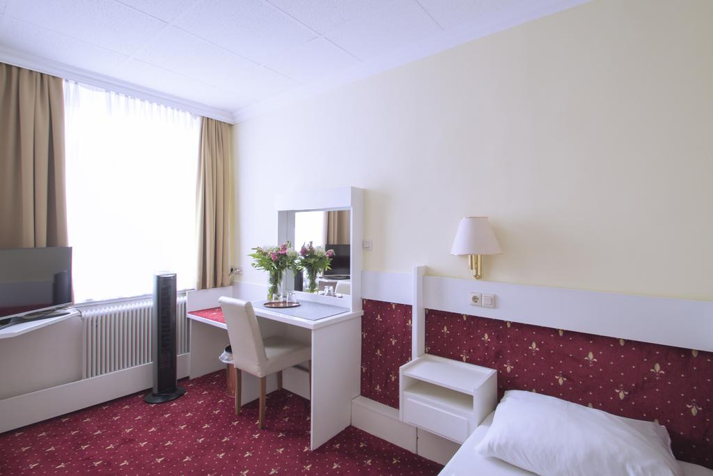 Pension Pharmador Vienne Extérieur photo