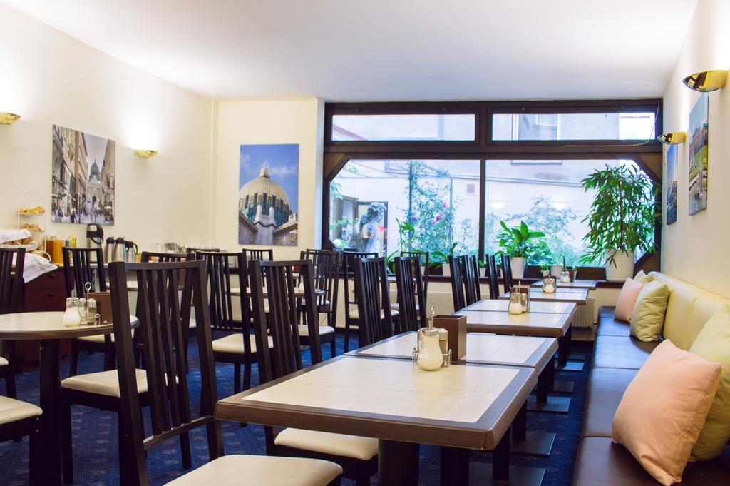 Pension Pharmador Vienne Extérieur photo