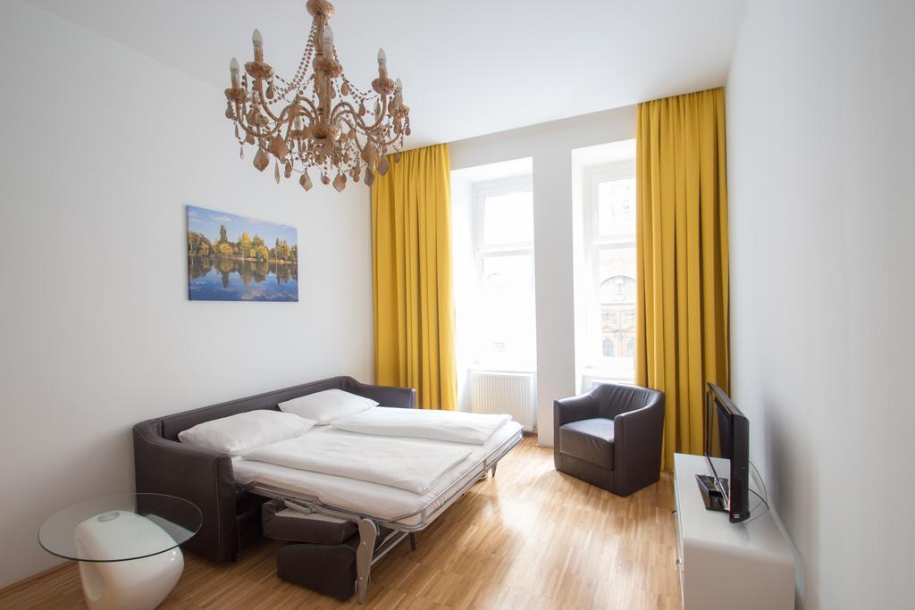 Pension Pharmador Vienne Extérieur photo