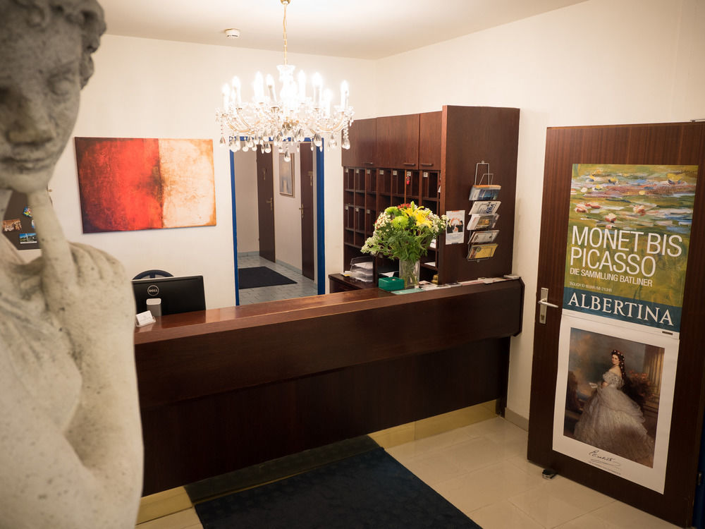 Pension Pharmador Vienne Extérieur photo