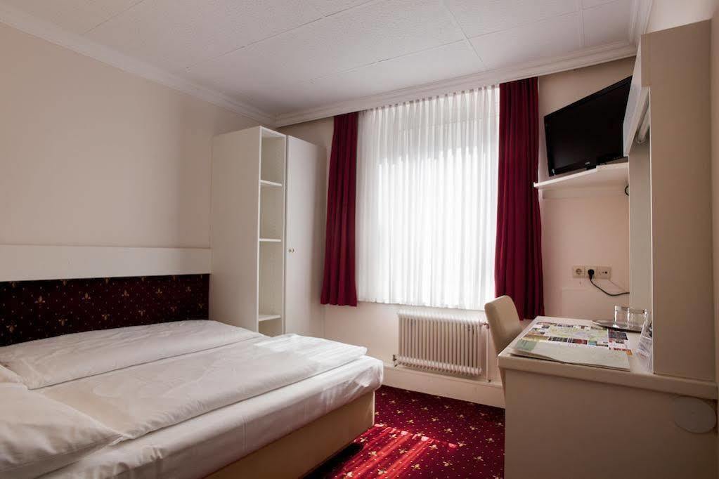 Pension Pharmador Vienne Extérieur photo