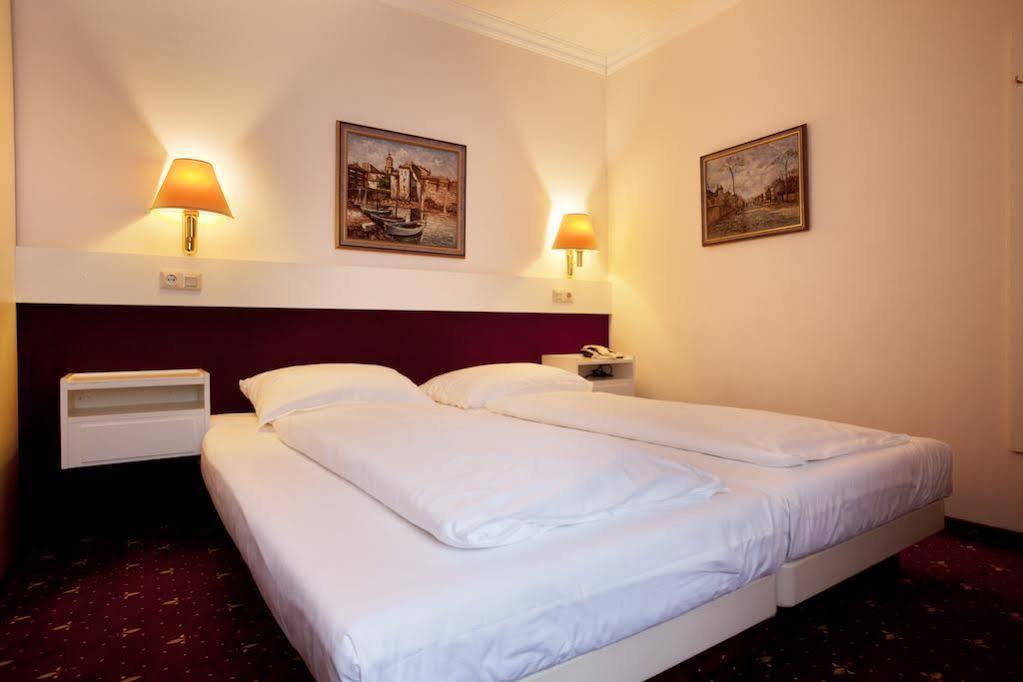 Pension Pharmador Vienne Extérieur photo