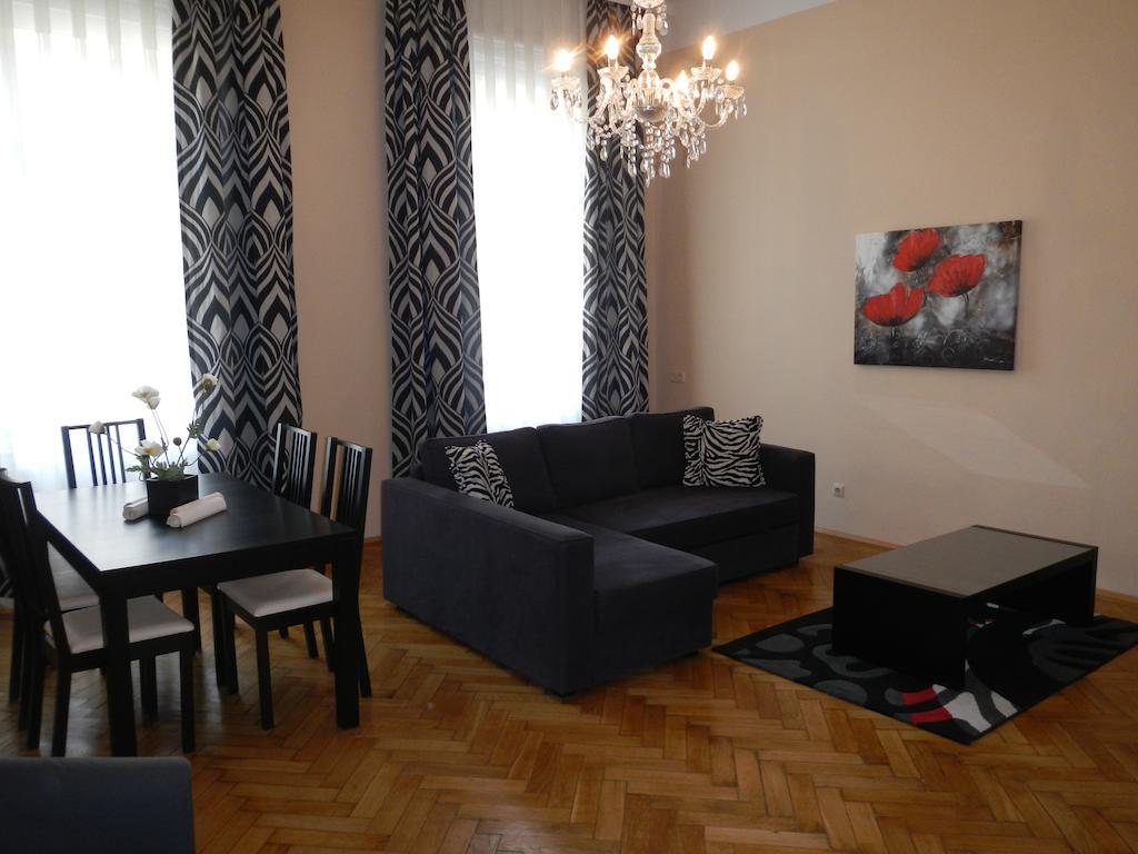Pension Pharmador Vienne Chambre photo